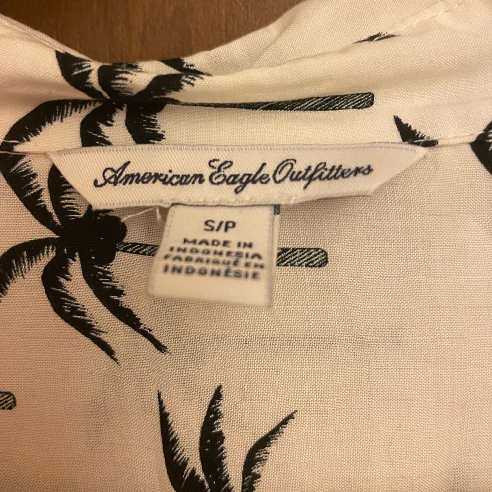 Aeo Palm Tree Button Down Blouse - image 5